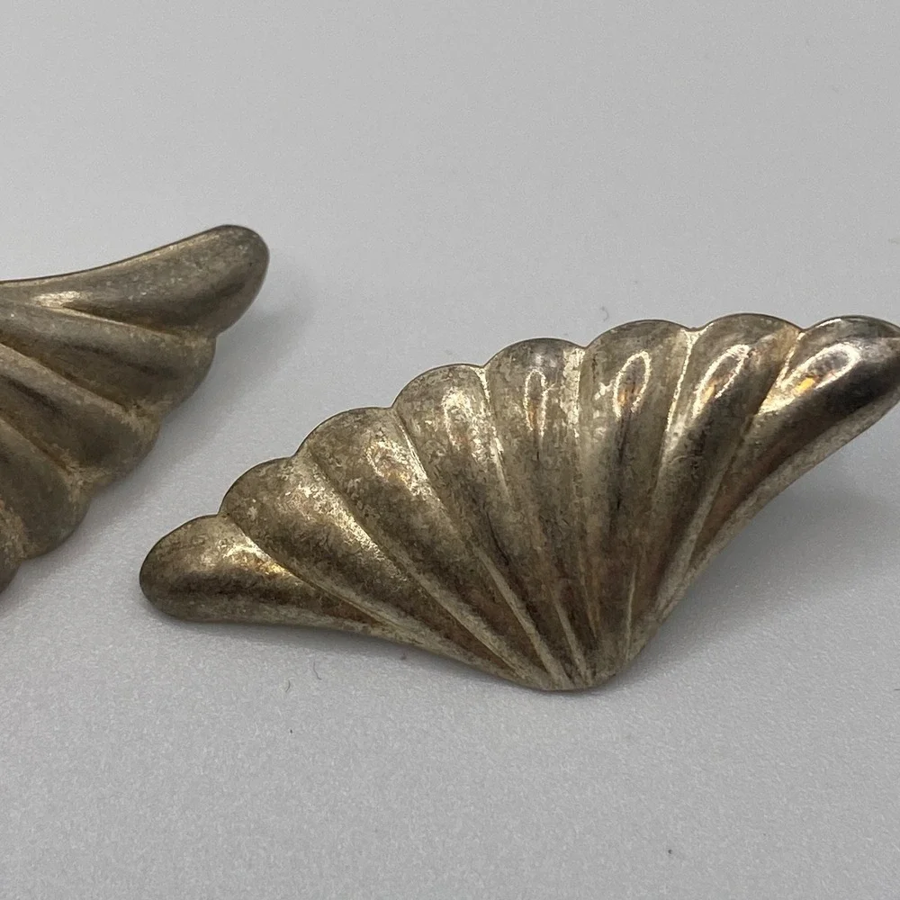 Vintage Silver Tone Earring Lot 3 Pairs Pierced Studs Shell Fan Art Deco Square‎